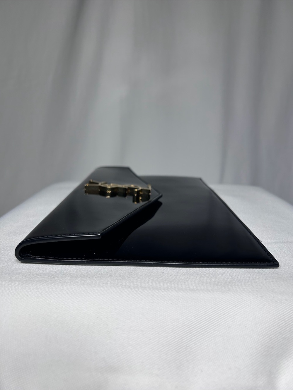 Saint Laurent Black YSL Patent Leather Y-Ligne Clutch gold-tone Y buckle - Picture 5 of 9
